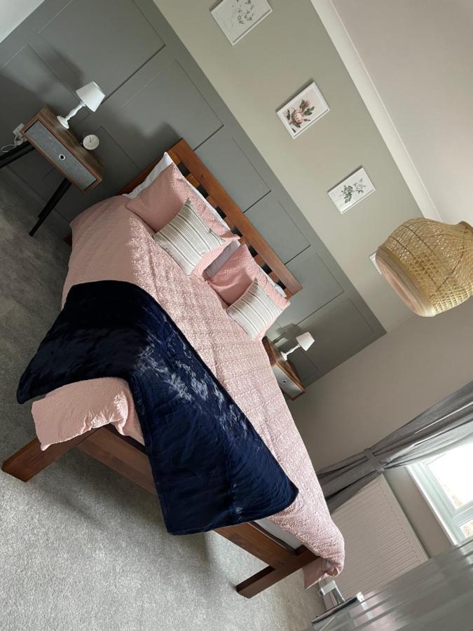 Lovely Flat Set In Parish Boundary Of Instow Appartement Buitenkant foto